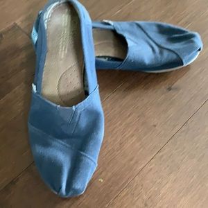 Navy Blue Toms